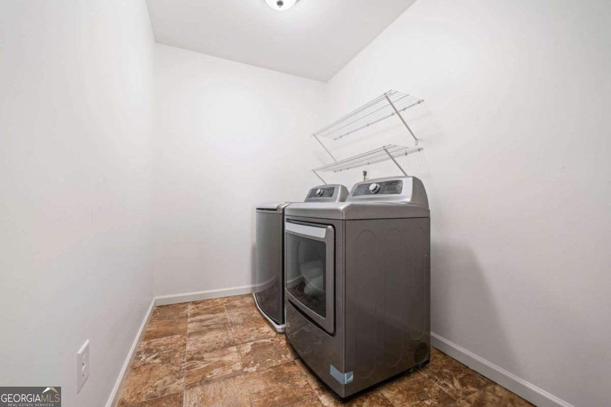 1560 Avalon Creek Road Sugar Hill - 20