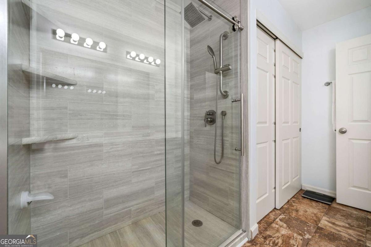 1560 Avalon Creek Road Sugar Hill - 23