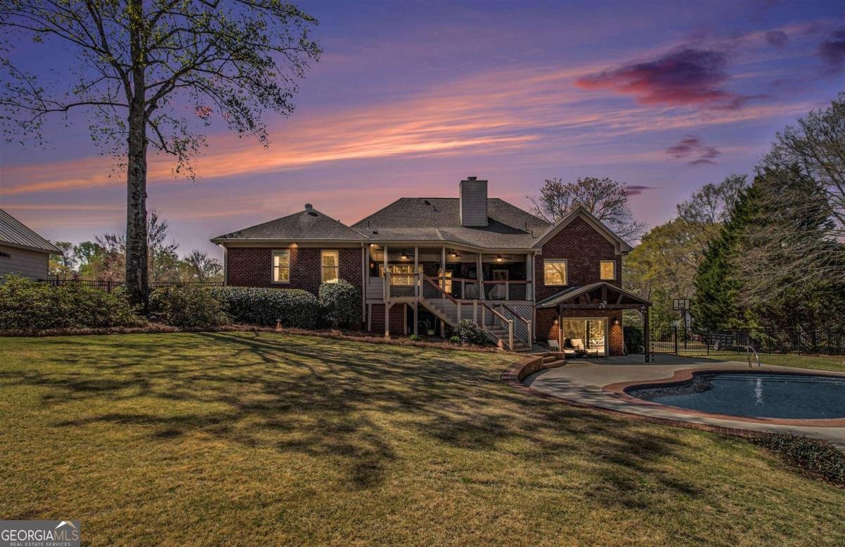 629 Wellington Drive Winder - 2