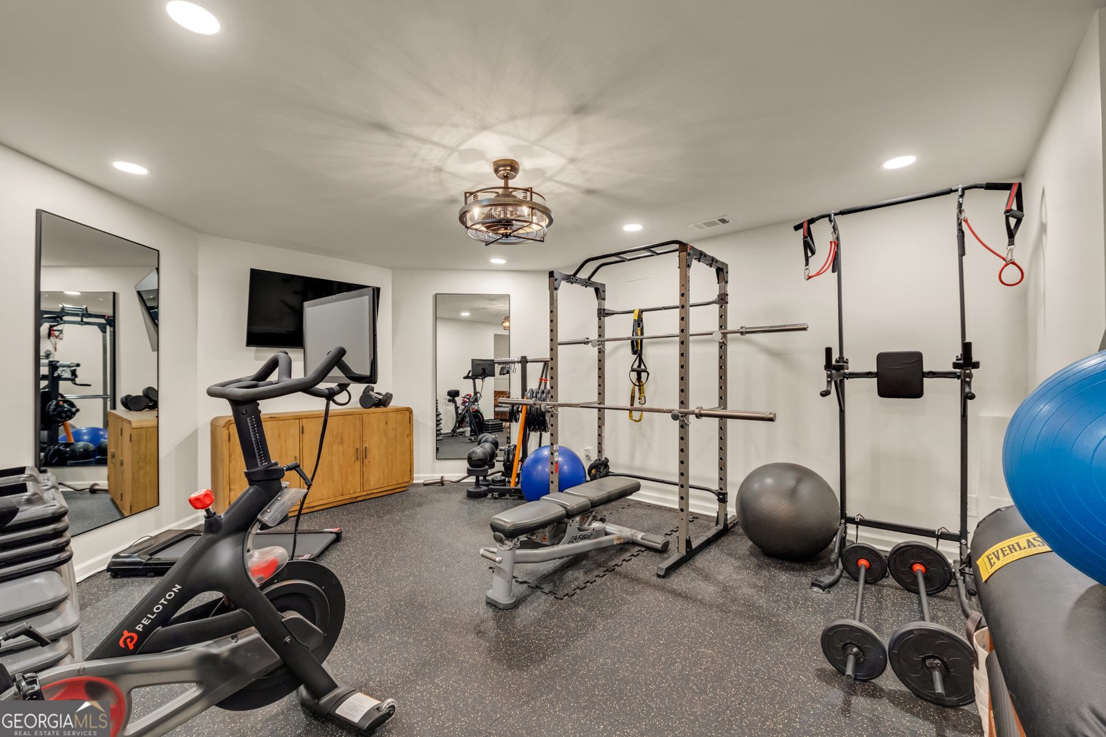 560 Arcaro Drive Milton - 44
