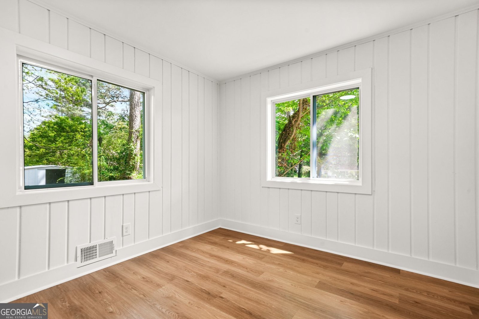 2813 Hillside Road Smyrna - 23