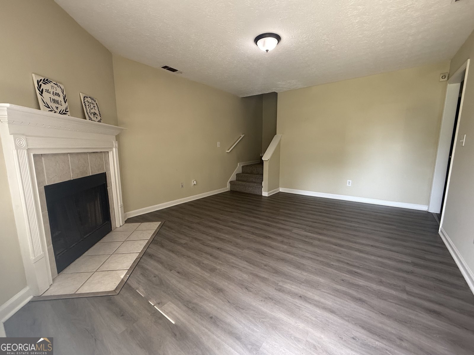 756 Glenshire Court Riverdale - 2