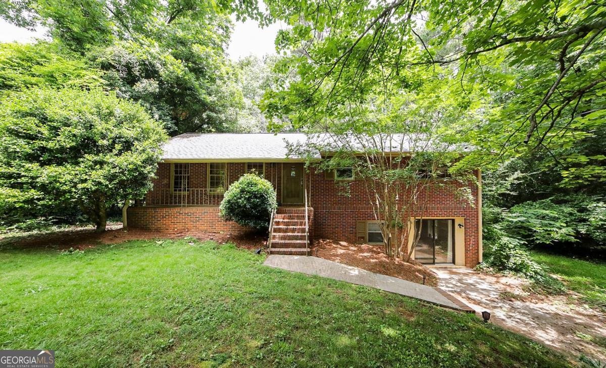 221 College Circle Athens - 22