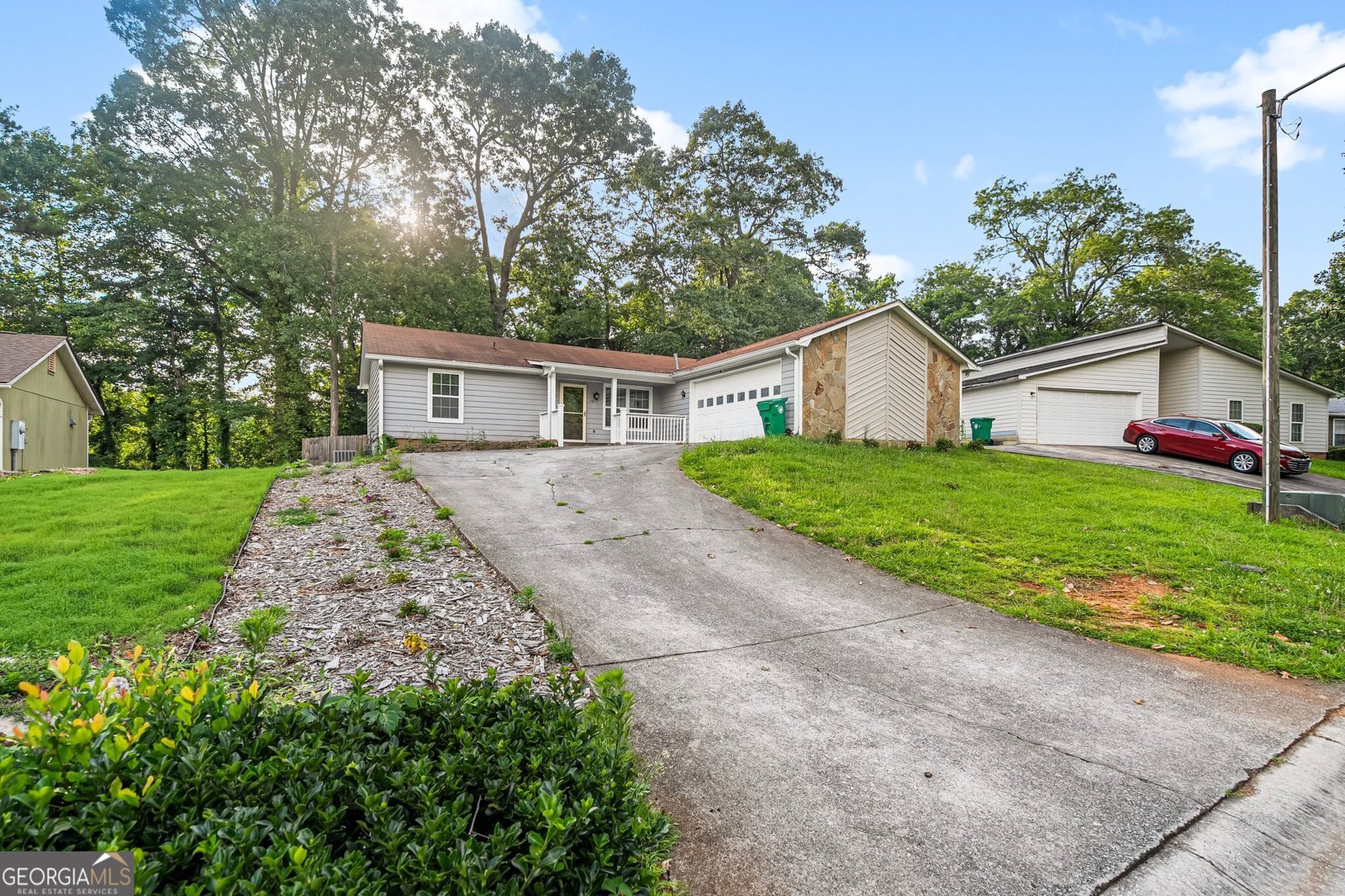 1181 Mannbrook Drive Stone Mountain - 2