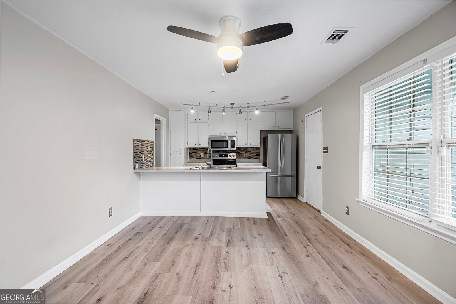 1181 Mannbrook Drive Stone Mountain - 5
