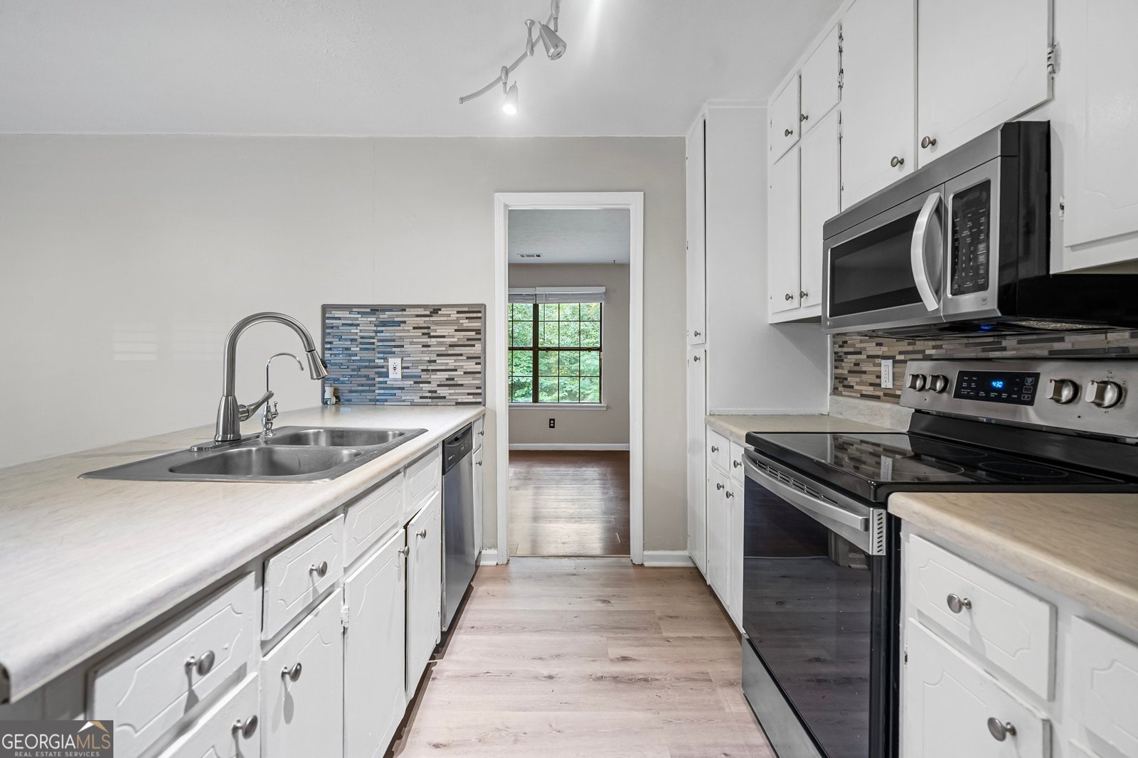 1181 Mannbrook Drive Stone Mountain - 8
