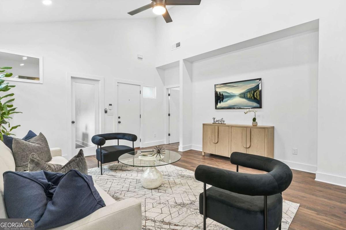 587 Woods Drive Atlanta - 18