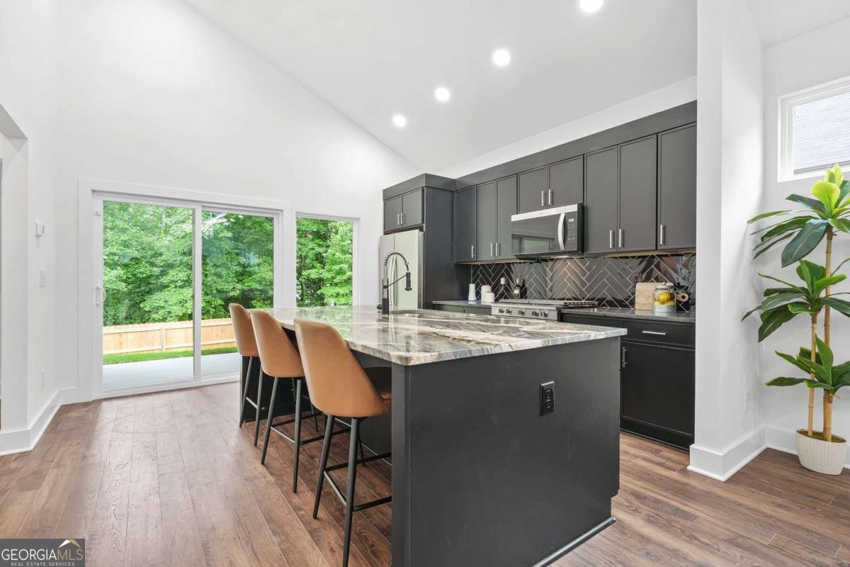 587 Woods Drive Atlanta - 21