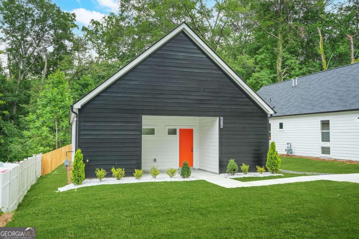 587 Woods Drive Atlanta - 4