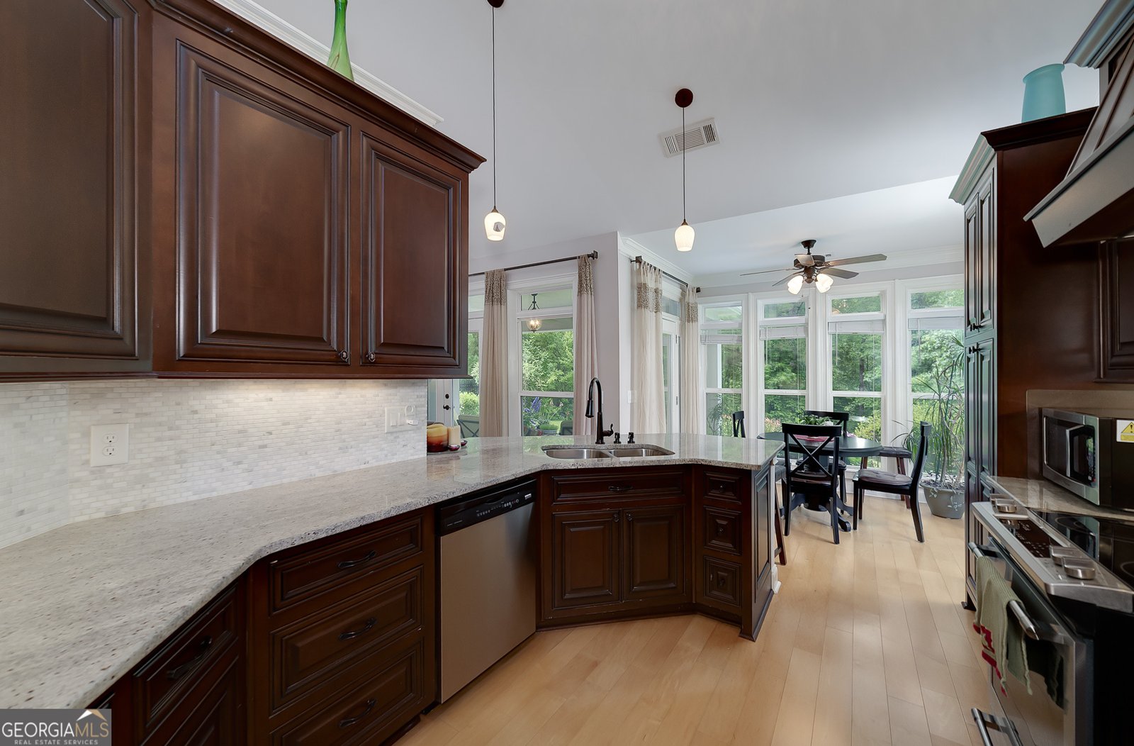 825 Chalet Hills McDonough - 11