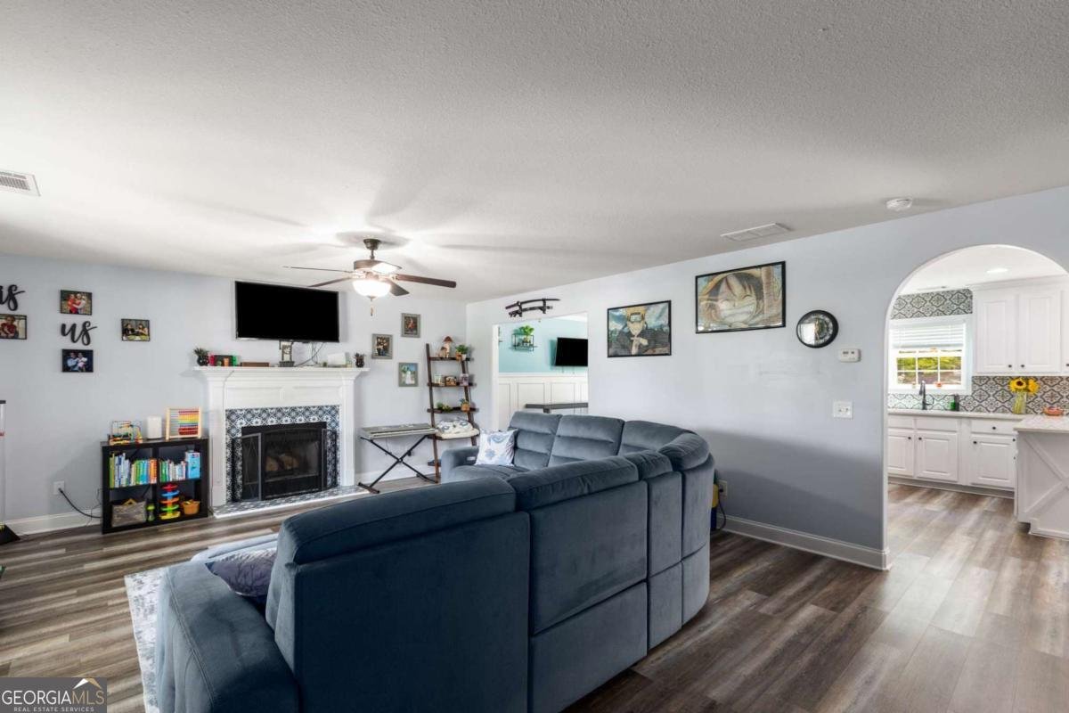 1306 Keaton Drive Winder - 3