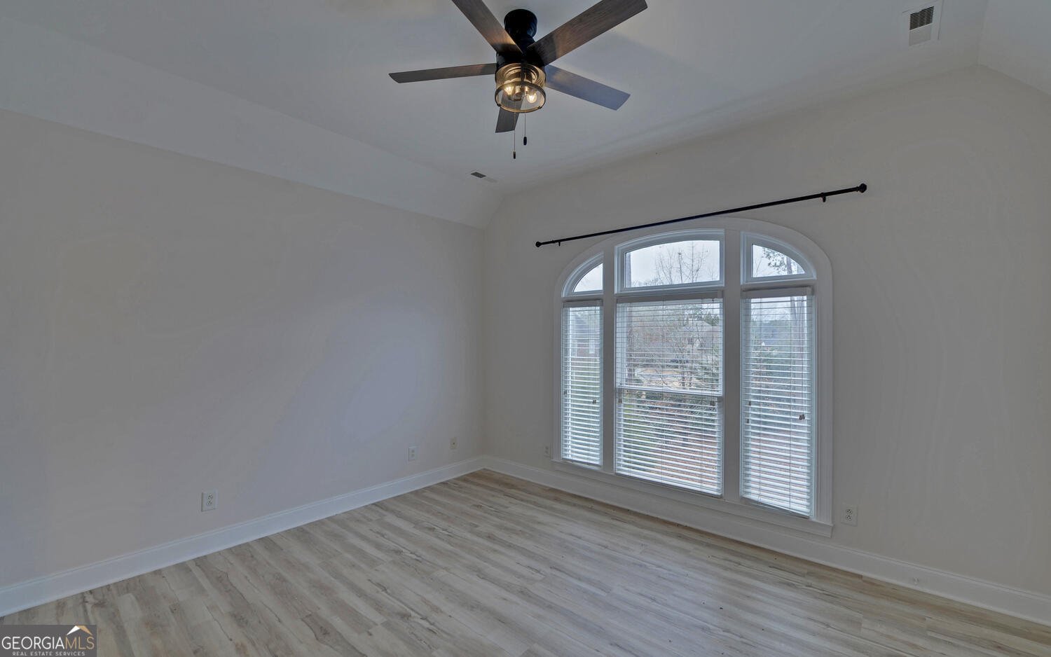 4 Irwin Court Rome - 32