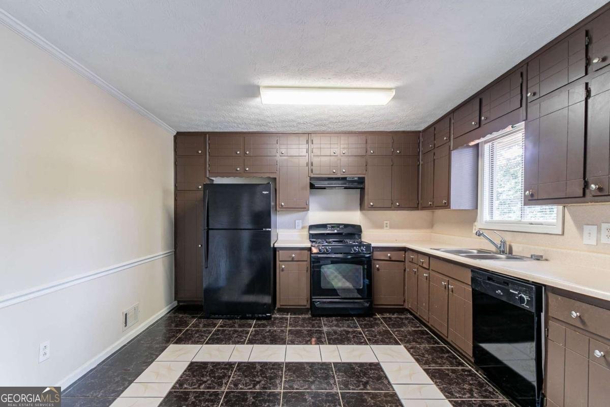 6708 Bedford Road Rex - 6