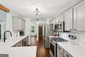 140 Alford Drive Fayetteville - 20