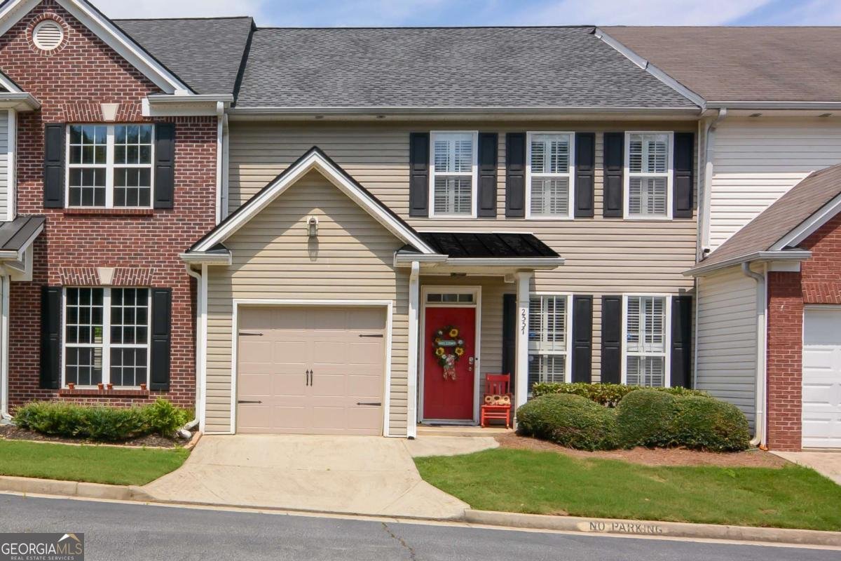2557 Avery Park Circle Atlanta - 1