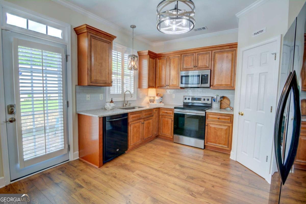 2557 Avery Park Circle Atlanta - 9