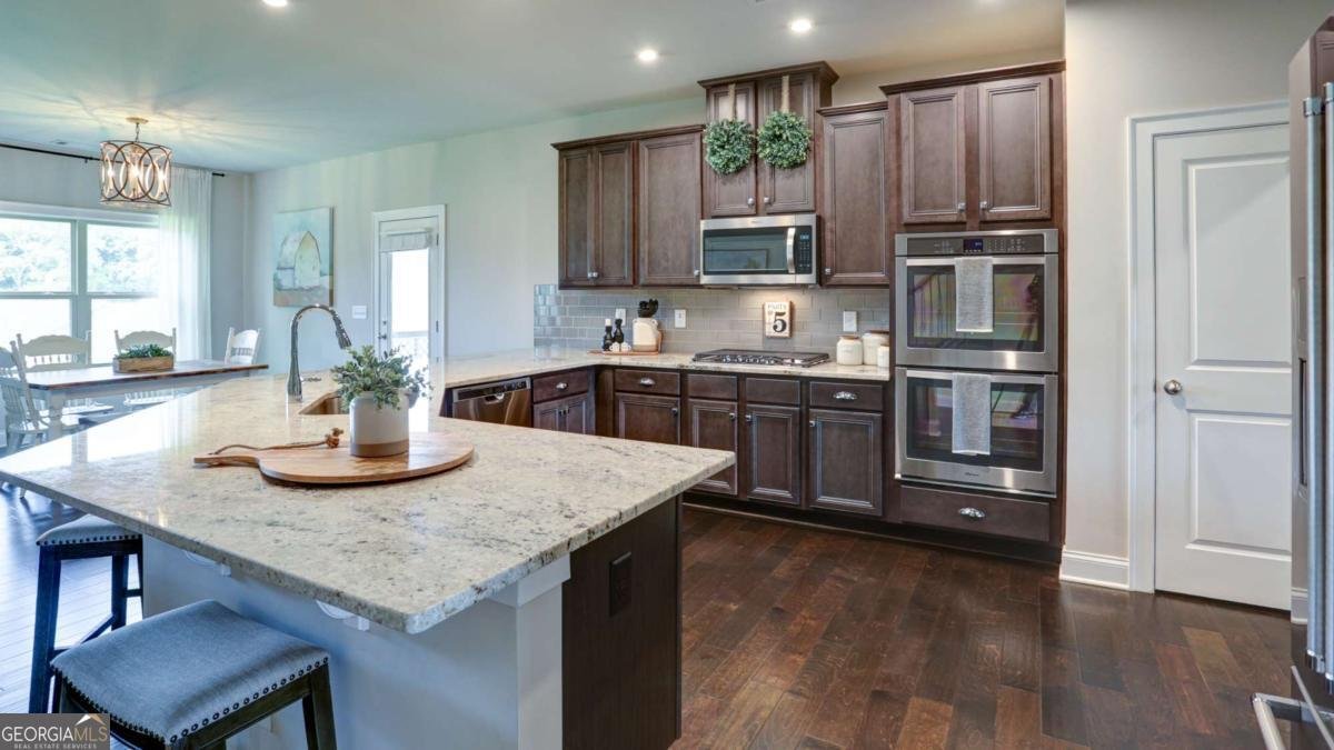 8325 Post Oak Lane Gainesville - 8