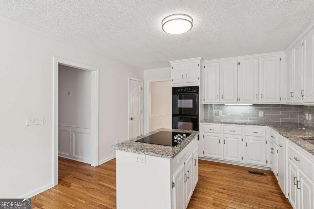 742 Maggie Court Kennesaw - 19