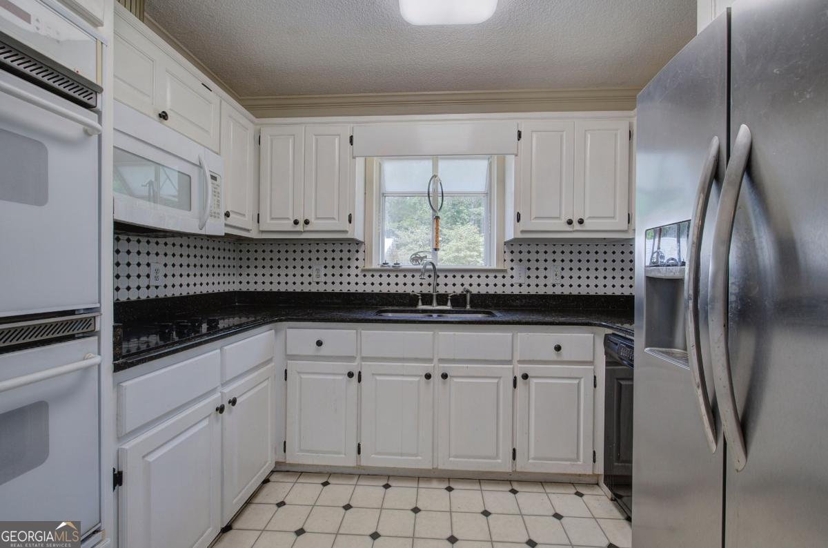 668 Spring Place Road White - 11