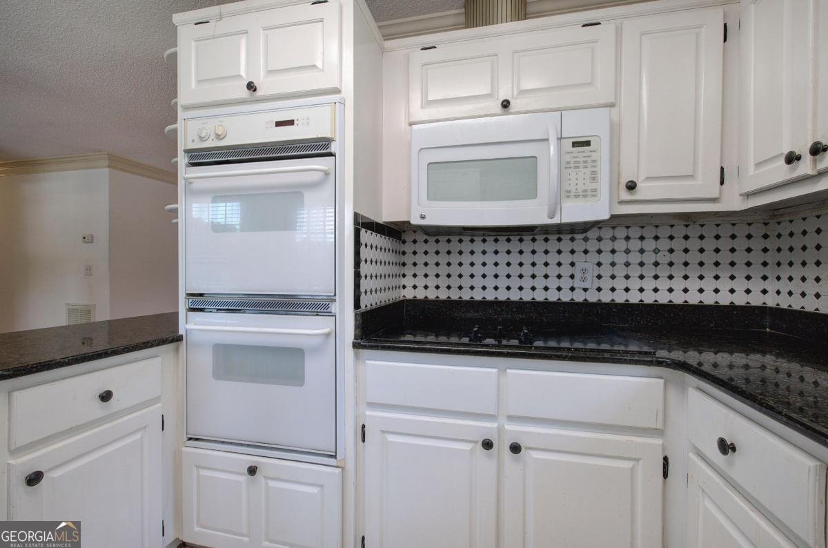 668 Spring Place Road White - 7