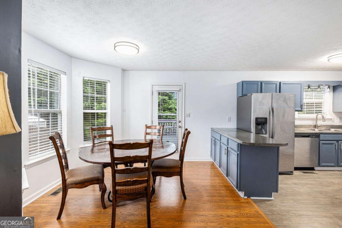 1902 Seals Road Dallas - 4