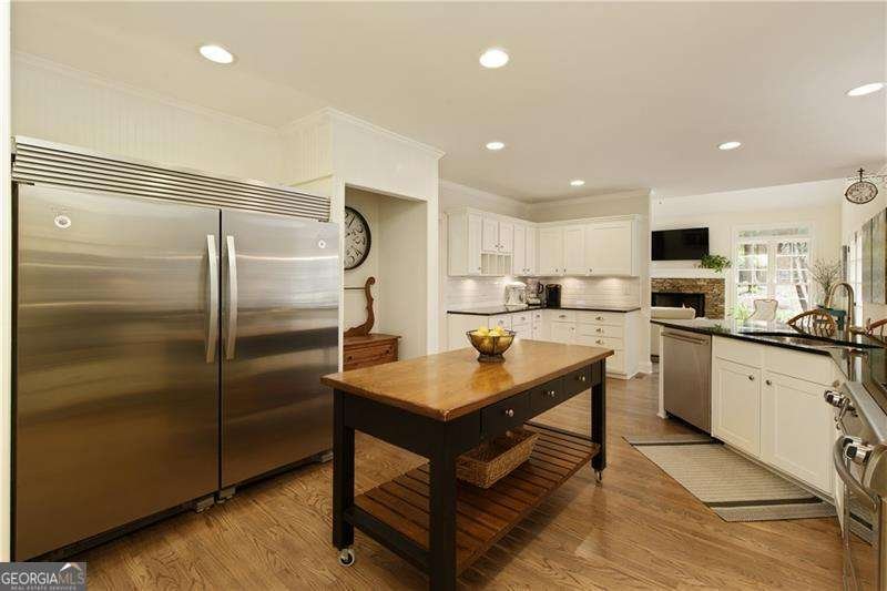 9975 Groomsbridge Road Johns Creek - 13