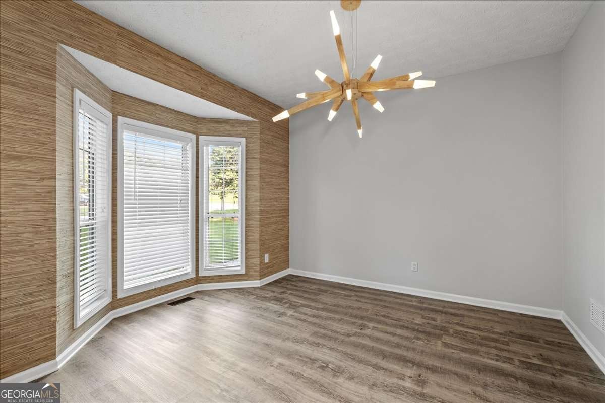 1001 Braelin Court Woodstock - 6