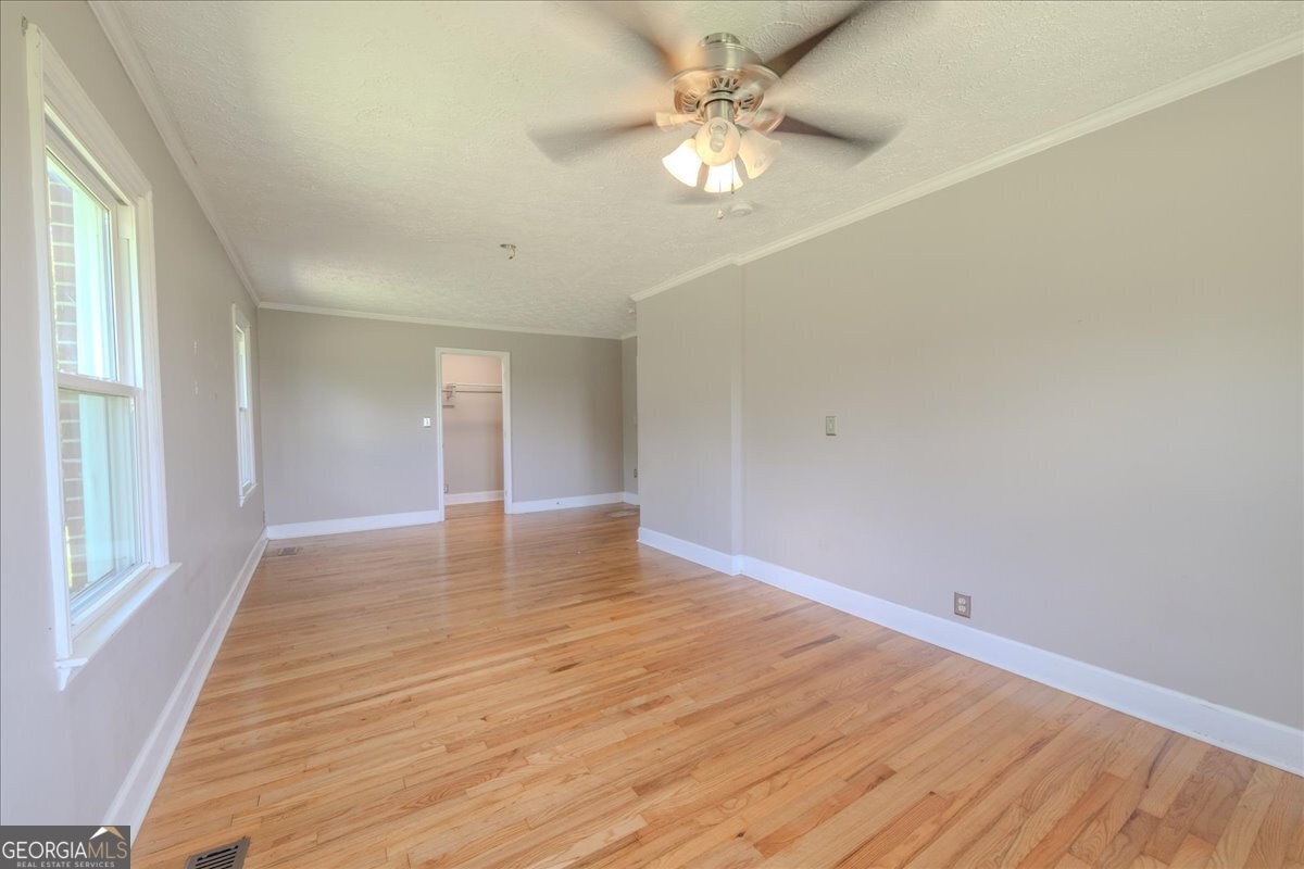 624 Perry Highway Hawkinsville - 11