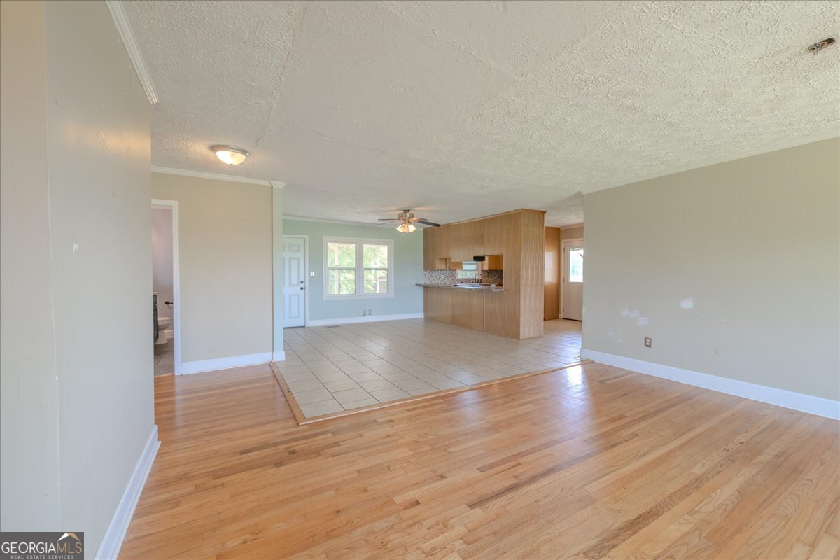 624 Perry Highway Hawkinsville - 13