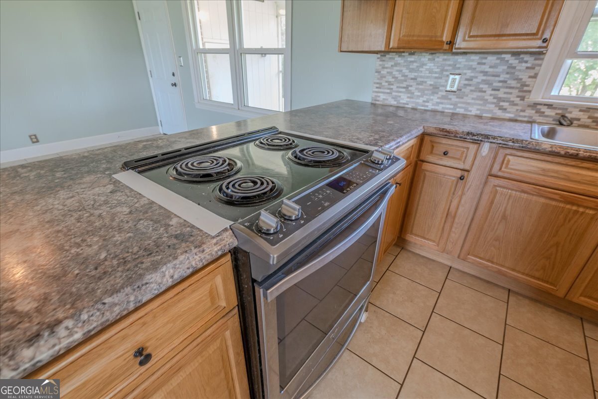 624 Perry Highway Hawkinsville - 15