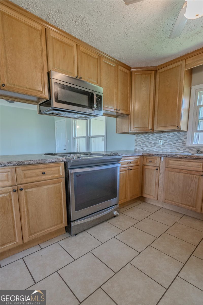 624 Perry Highway Hawkinsville - 16