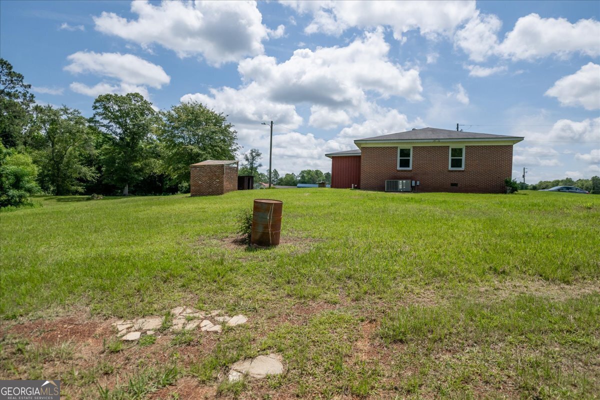 624 Perry Highway Hawkinsville - 33