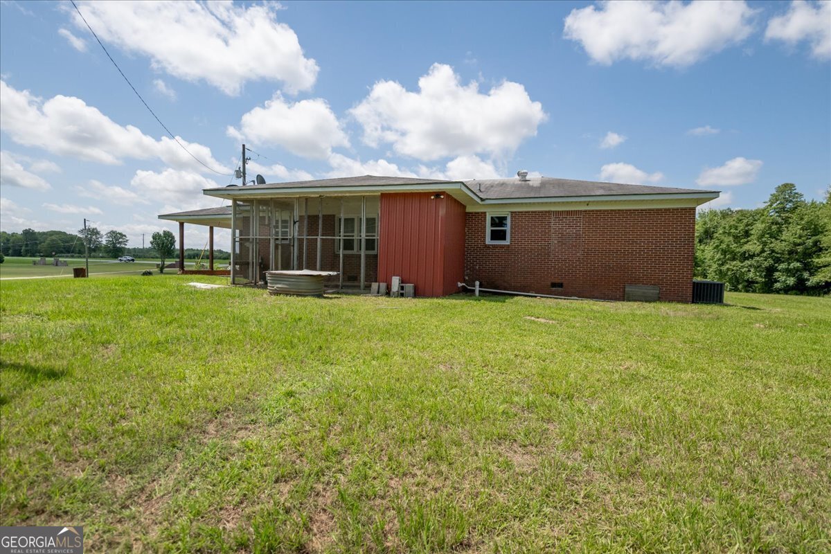 624 Perry Highway Hawkinsville - 43