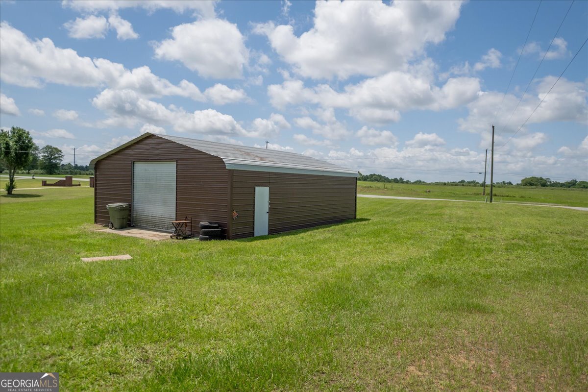 624 Perry Highway Hawkinsville - 49