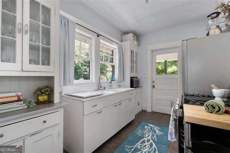 1300 North Avenue Atlanta - 17