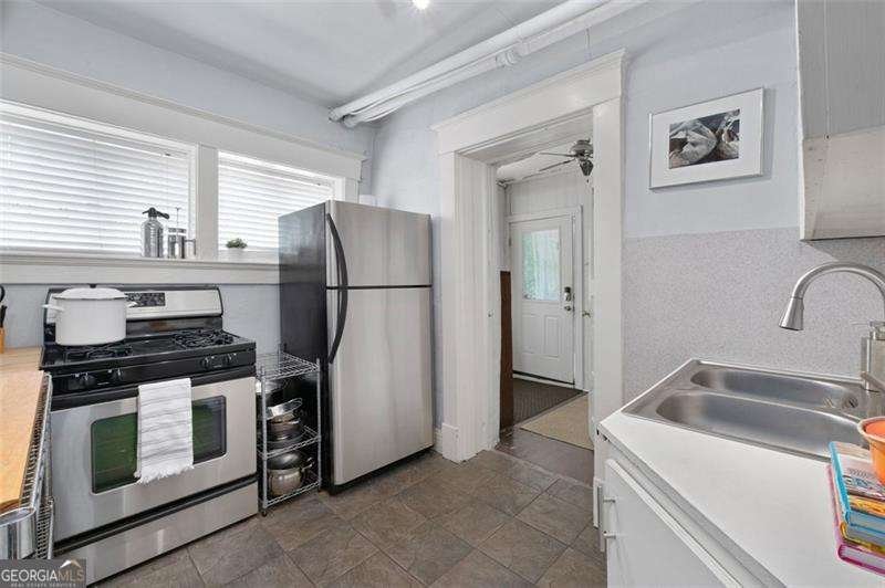 1300 North Avenue Atlanta - 34