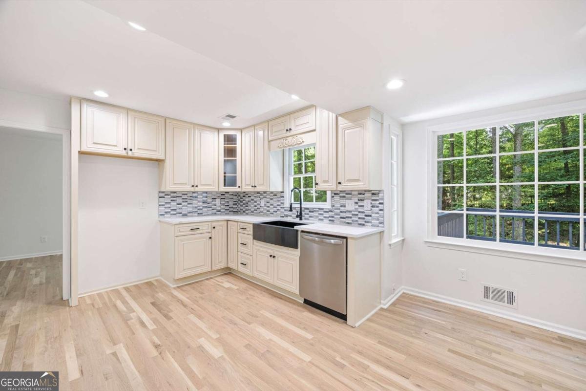 1172 Colony Drive Marietta - 14