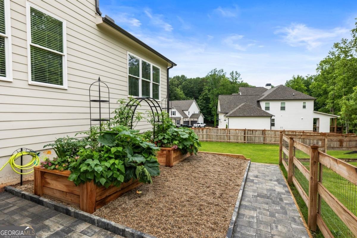 4395 Capstone Court Roswell - 9