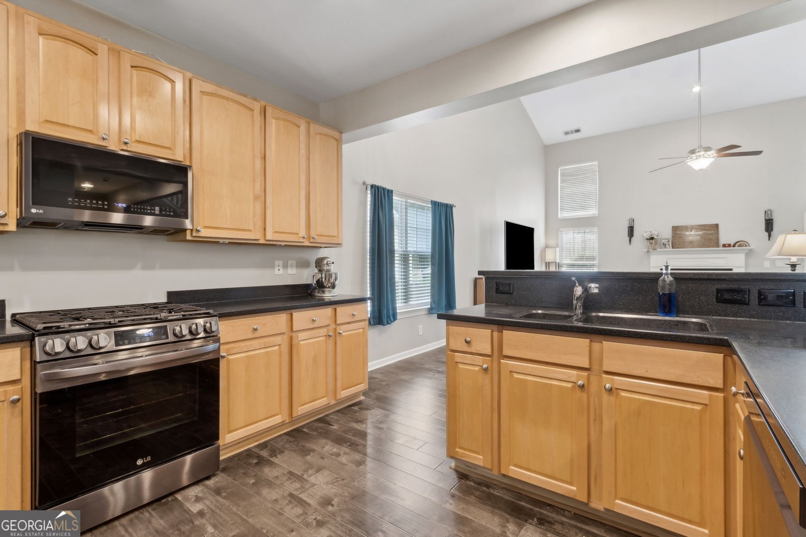7927 Keepsake Lane Flowery Branch - 14