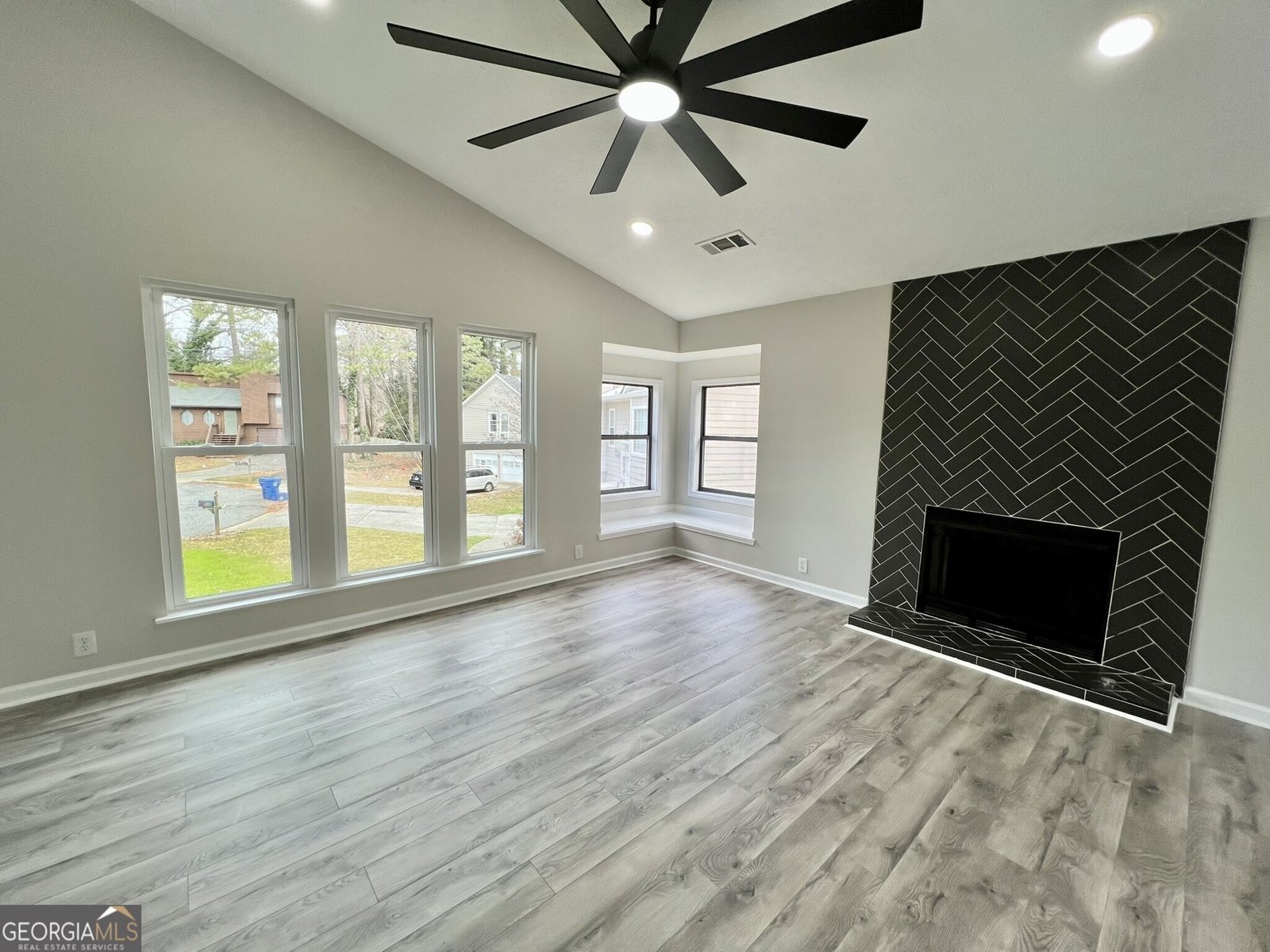 295 LAMDEN Court Lawrenceville - 11