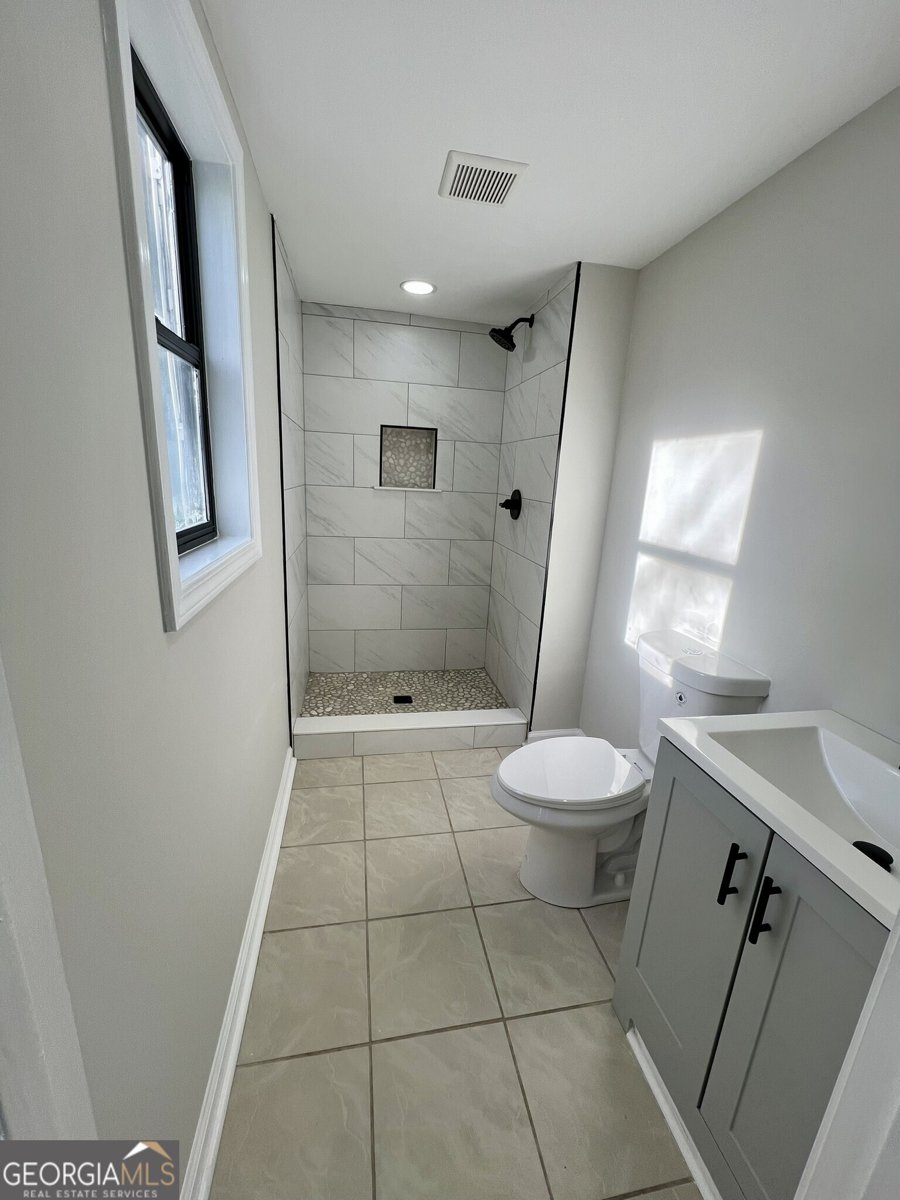 295 LAMDEN Court Lawrenceville - 26