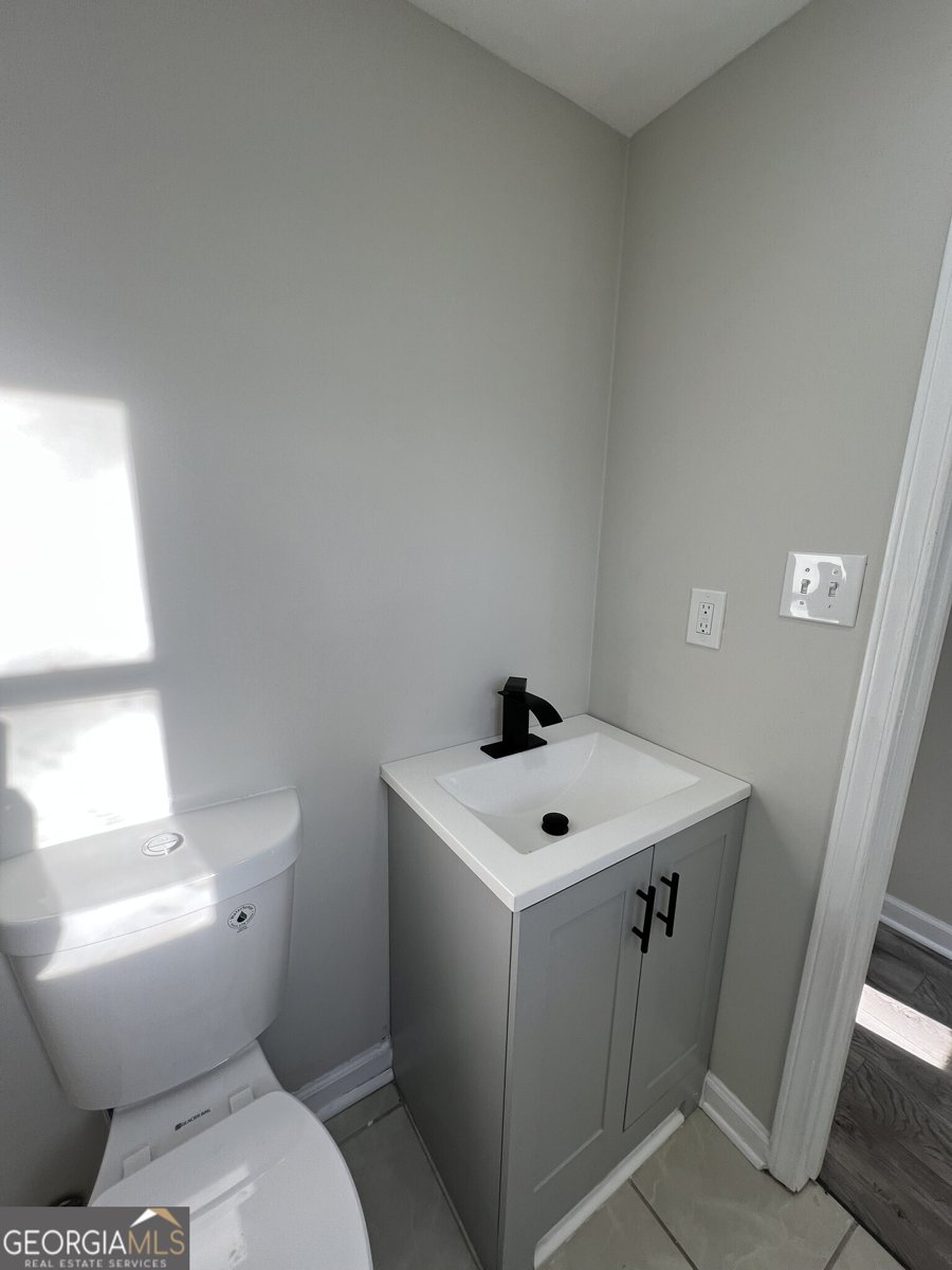 295 LAMDEN Court Lawrenceville - 28