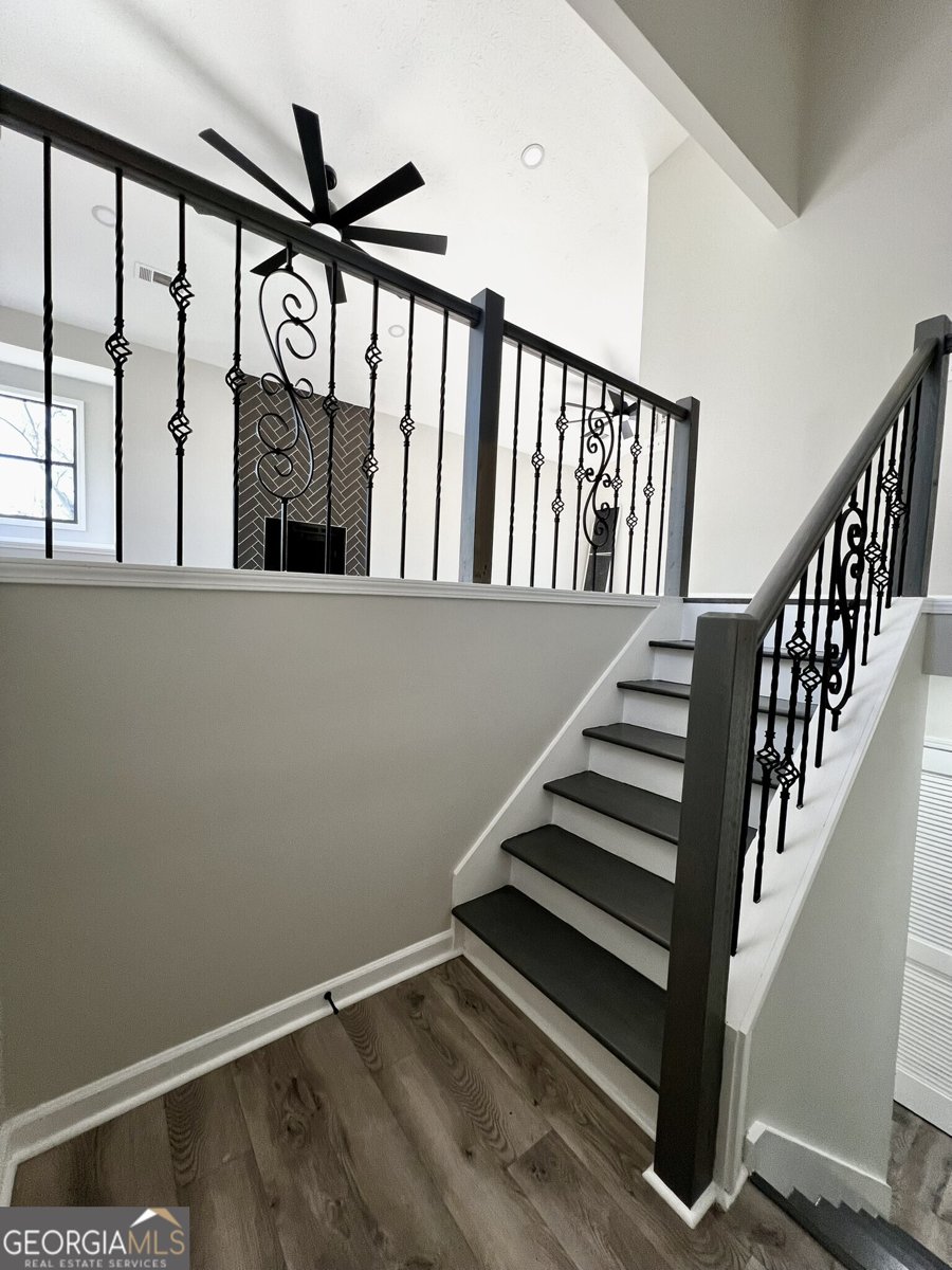 295 LAMDEN Court Lawrenceville - 31
