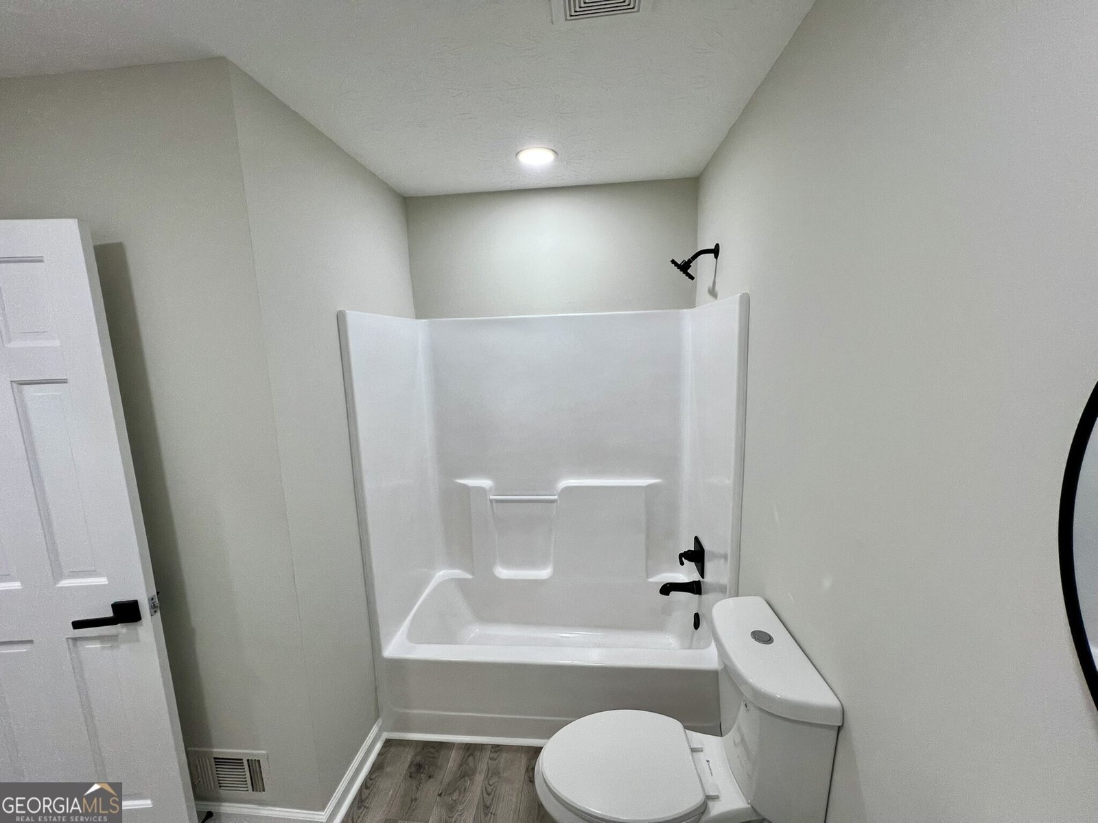 295 LAMDEN Court Lawrenceville - 33