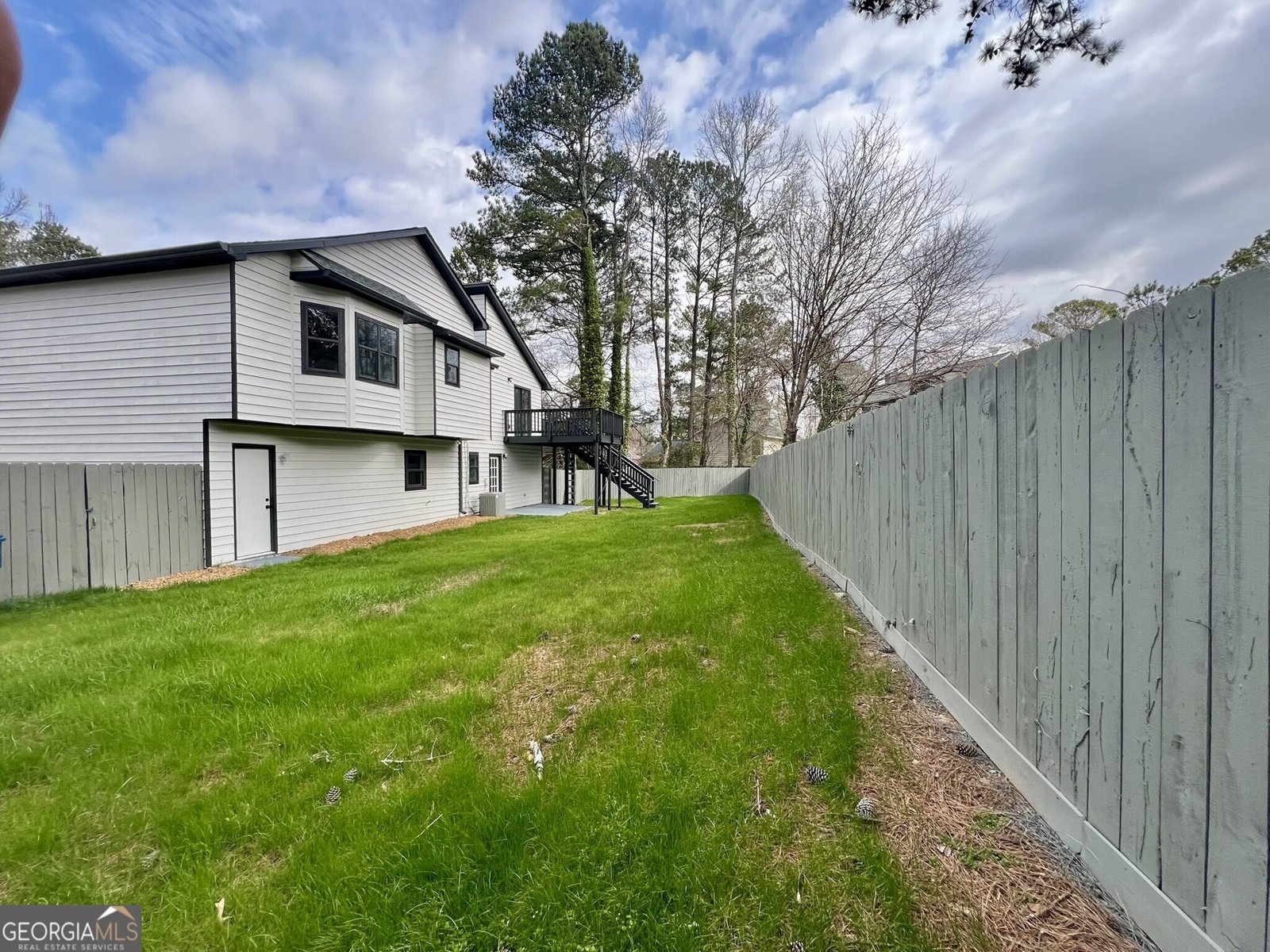 295 LAMDEN Court Lawrenceville - 34