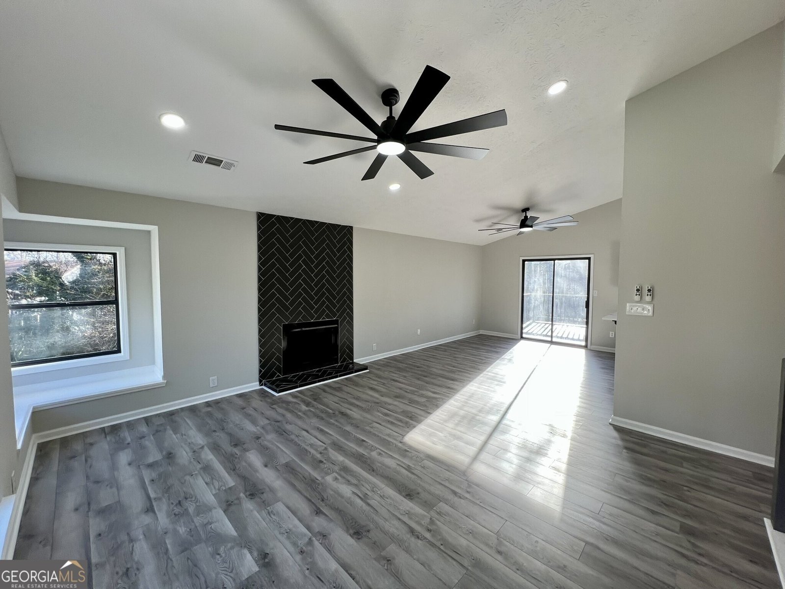 295 LAMDEN Court Lawrenceville - 8
