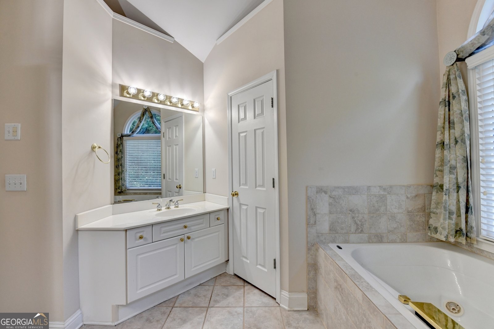 1301 Dayspring Trace Lawrenceville - 40