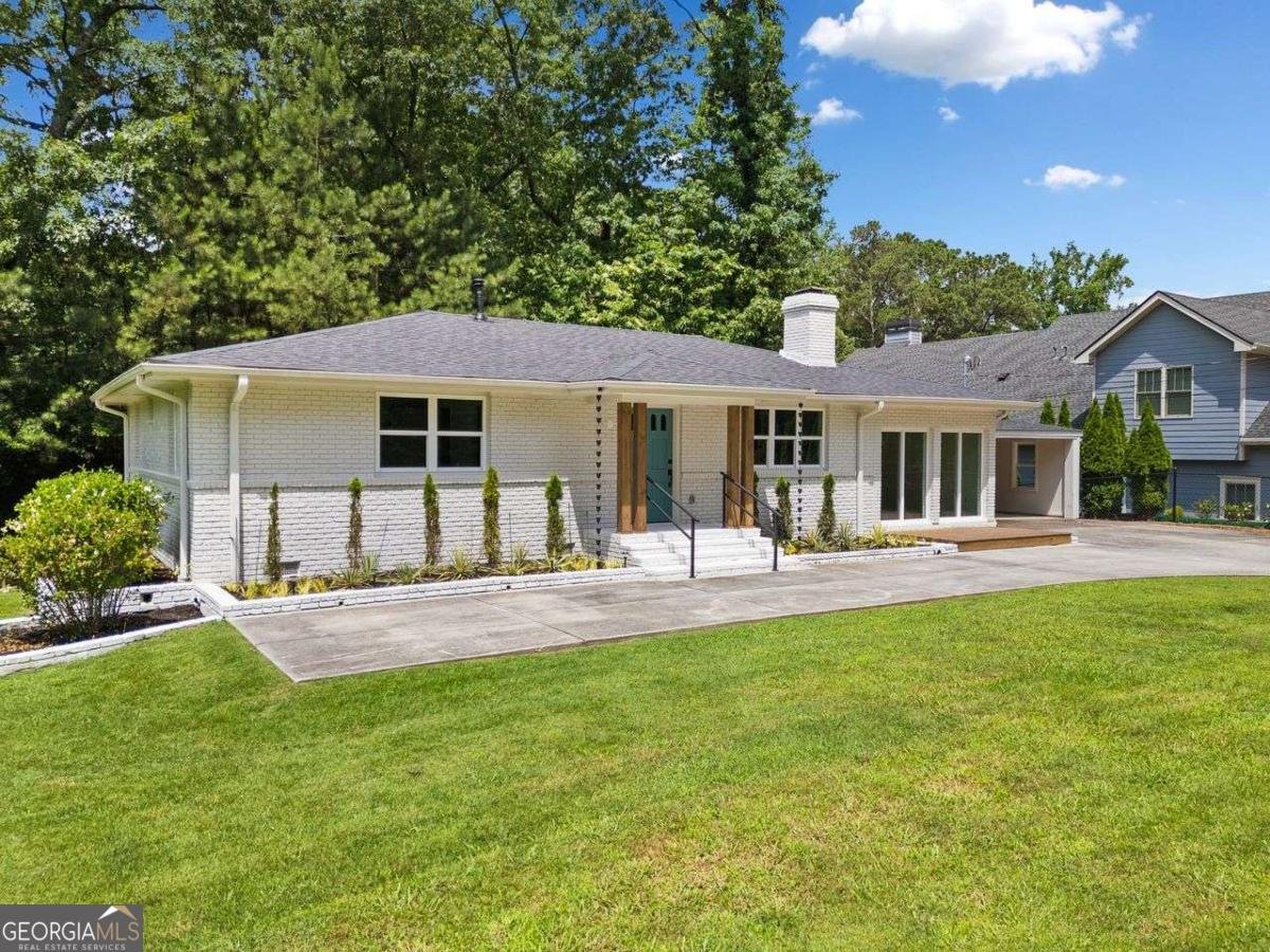 401 COTTONWOOD Drive Woodstock - 1