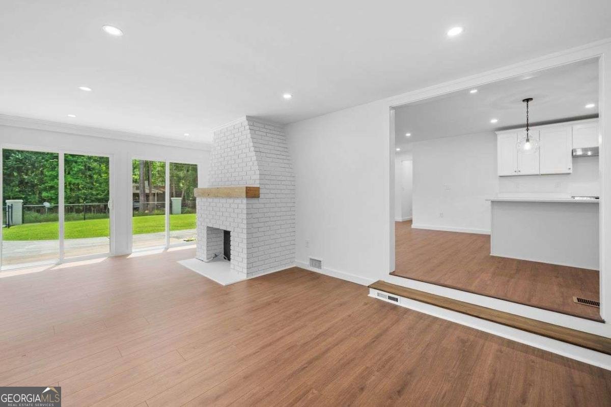 401 COTTONWOOD Drive Woodstock - 14