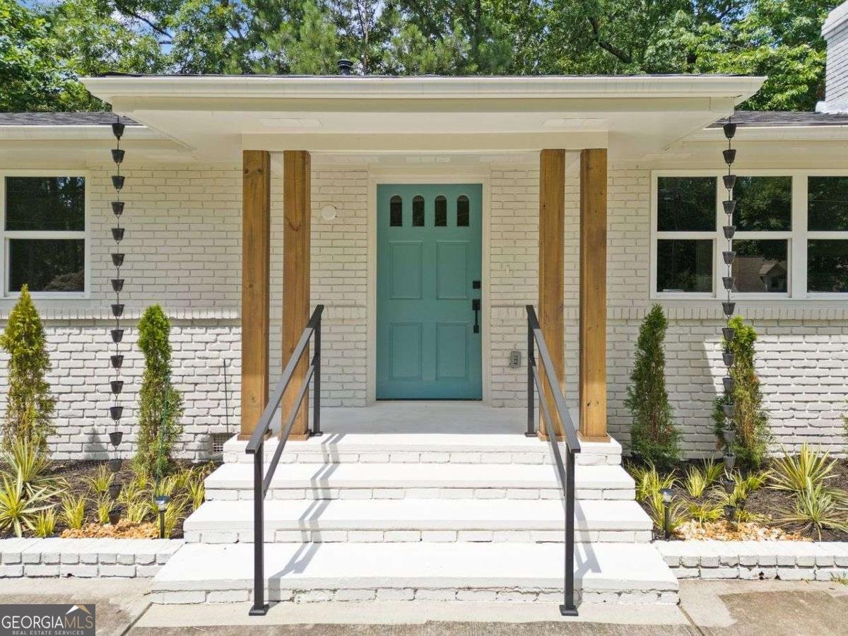 401 COTTONWOOD Drive Woodstock - 2